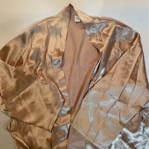💕💓pink satin robe